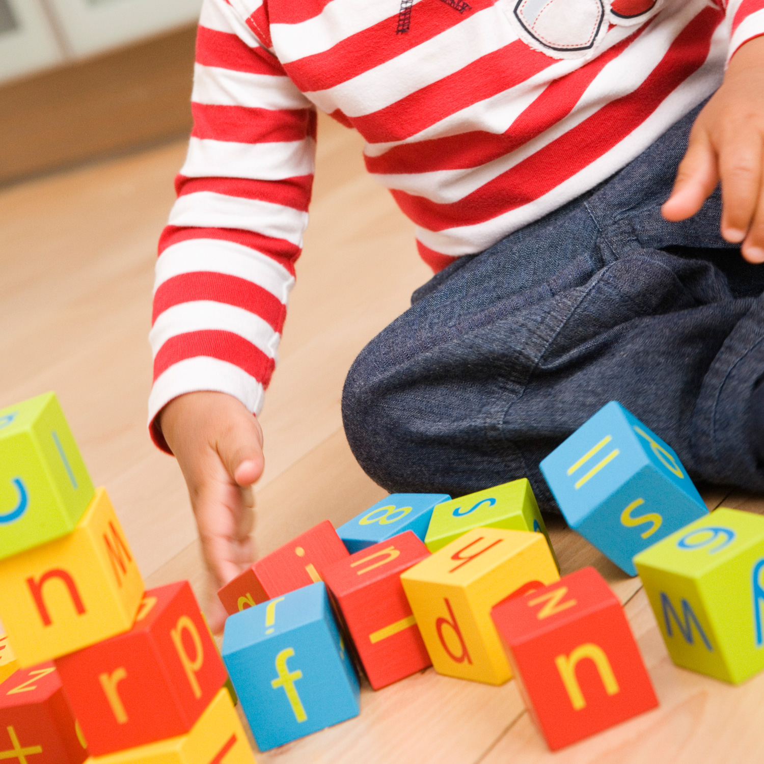 Letter teaching activities for babies and toddlers.